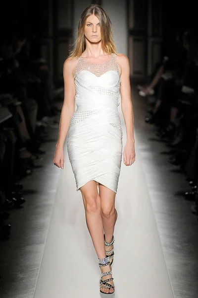 Look 15